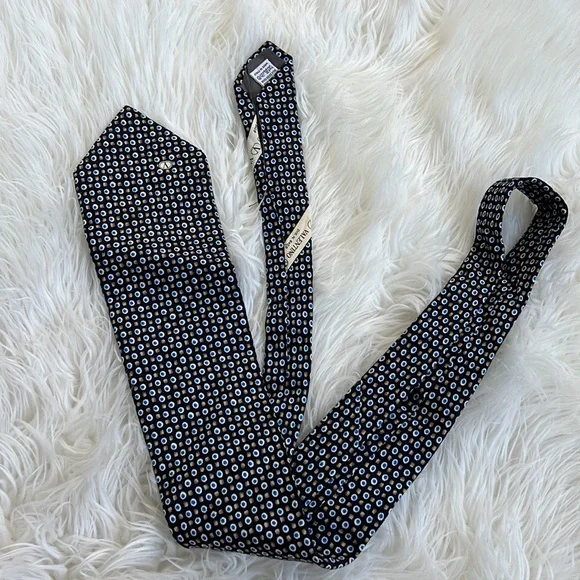 VALENTINO Polka Dot Luxury Tie 100% Silk - Picture 6 of 6